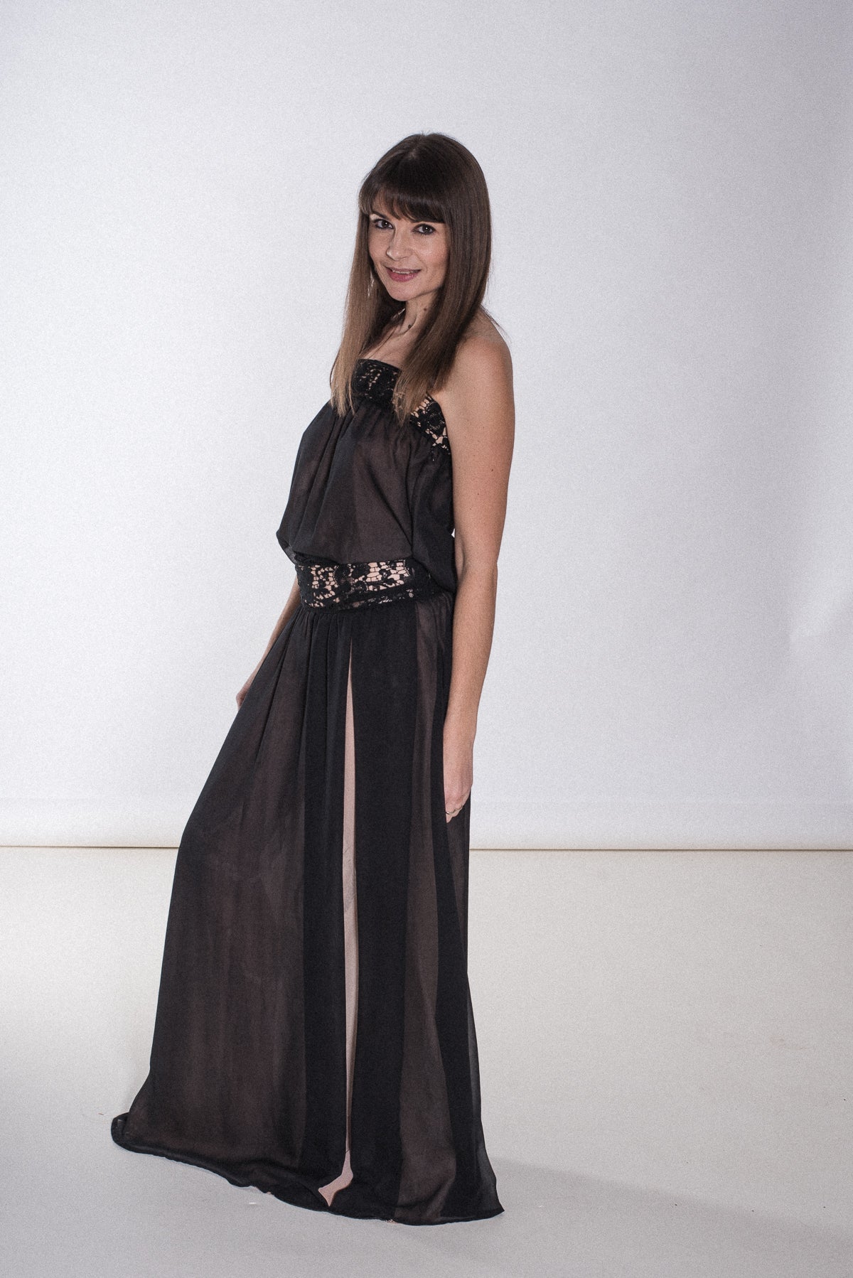 Bandau-Kleid aus Chiffon mit Spitzeneinsätzen, maxi - Kleid - 7dresses